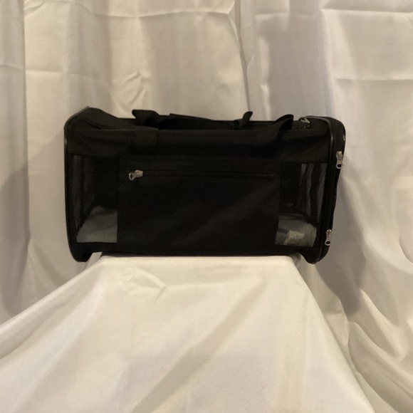 Sherpa Never Used Black Small Pet Carrier - Picture 1 of 7